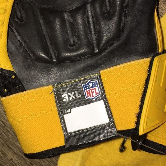 Pittsburgh Steelers Terrible Towel and NFL Football Receiver Stickey Gloves - Picture 3 of 4